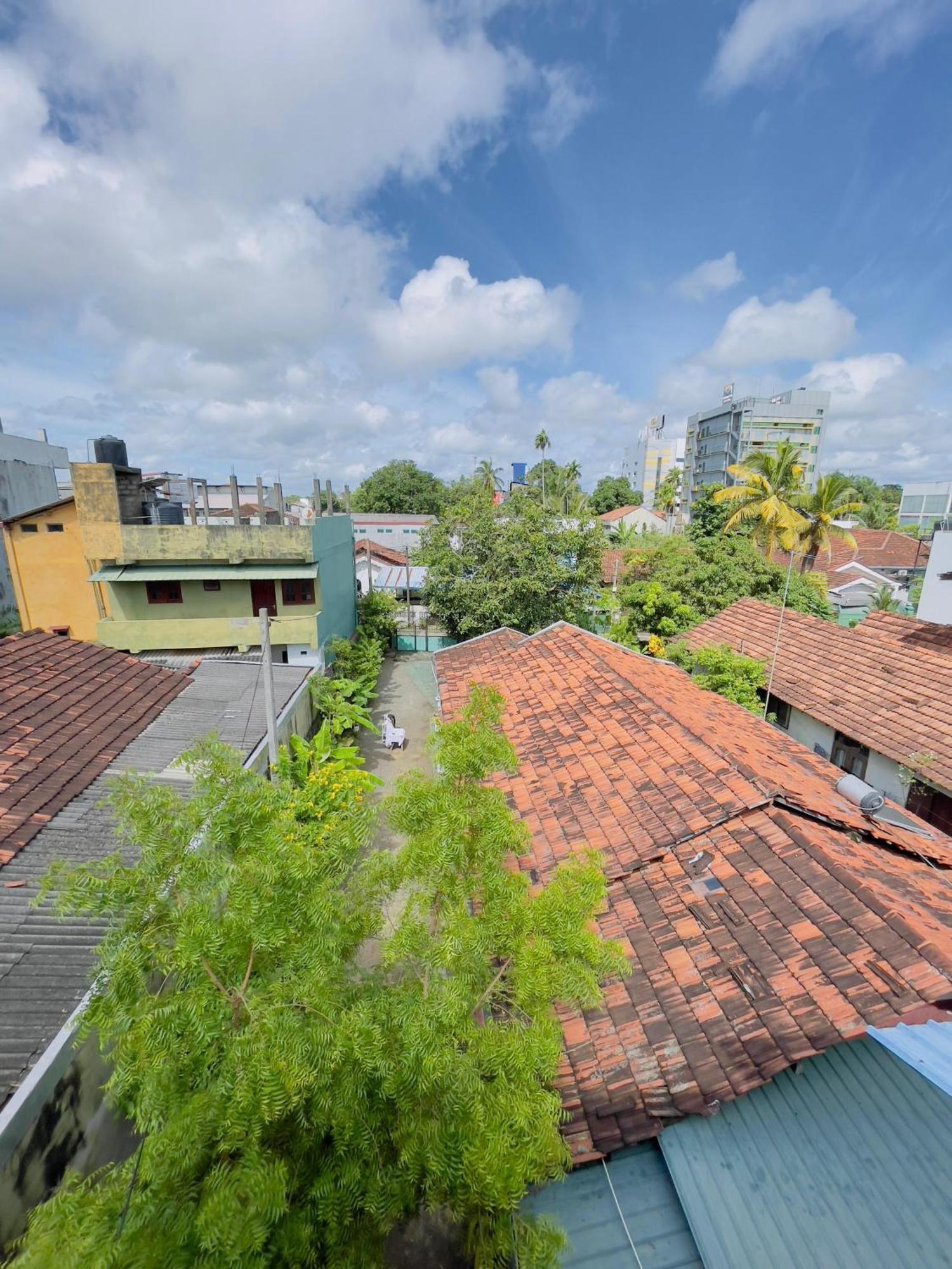 Araliya White House Apartment Negombo Exterior photo